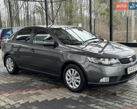 Серый Киа Черато, объемом двигателя 1.6 л и пробегом 141 тыс. км за 9800 $, фото 12 на Automoto.ua