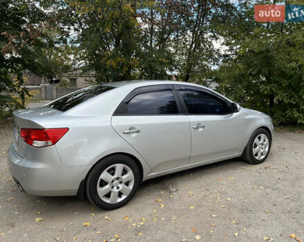 Киа Черато 2012 в Каменское - Днепродзержинск на Automoto.ua Серый Киа Черато, объемом двигателя 2 л и пробегом 172 тыс. км за 7500 $, фото 2 на Automoto.ua