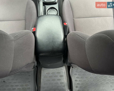 Серый Киа Черато, объемом двигателя 1.6 л и пробегом 141 тыс. км за 9800 $, фото 69 на Automoto.ua