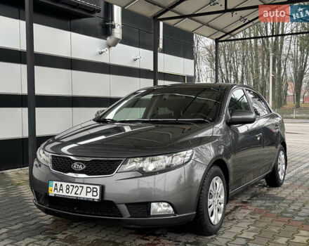 Серый Киа Черато, объемом двигателя 1.6 л и пробегом 141 тыс. км за 9800 $, фото 5 на Automoto.ua