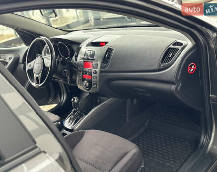 Серый Киа Черато, объемом двигателя 1.6 л и пробегом 141 тыс. км за 9800 $, фото 56 на Automoto.ua