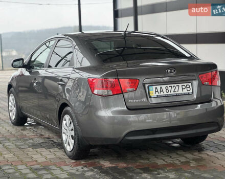 Серый Киа Черато, объемом двигателя 1.6 л и пробегом 141 тыс. км за 9800 $, фото 3 на Automoto.ua