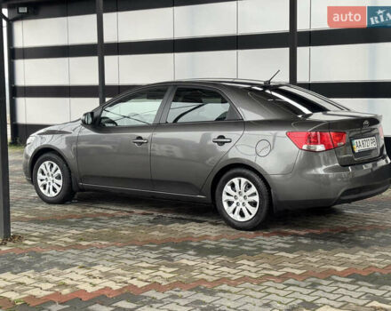 Серый Киа Черато, объемом двигателя 1.6 л и пробегом 141 тыс. км за 9800 $, фото 4 на Automoto.ua