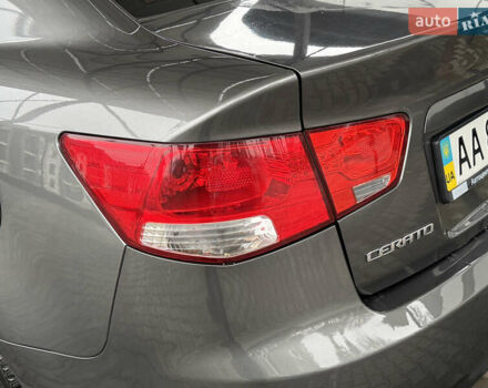 Серый Киа Черато, объемом двигателя 1.6 л и пробегом 141 тыс. км за 9800 $, фото 25 на Automoto.ua