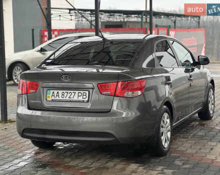 Серый Киа Черато, объемом двигателя 1.6 л и пробегом 141 тыс. км за 9800 $, фото 2 на Automoto.ua