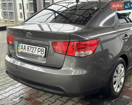 Серый Киа Черато, объемом двигателя 1.6 л и пробегом 141 тыс. км за 9800 $, фото 21 на Automoto.ua