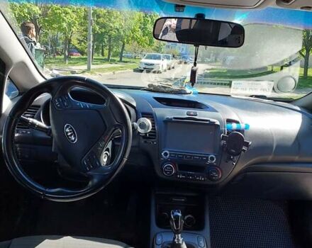 Серый Киа Черато, объемом двигателя 1.59 л и пробегом 182 тыс. км за 8000 $, фото 10 на Automoto.ua