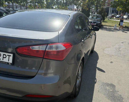 Сірий Кіа Черато, об'ємом двигуна 1.59 л та пробігом 330 тис. км за 7800 $, фото 7 на Automoto.ua