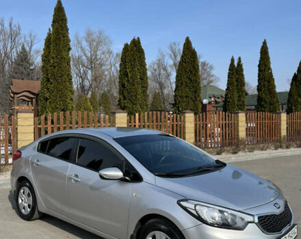 Сірий Кіа Черато, об'ємом двигуна 1.59 л та пробігом 88 тис. км за 9300 $, фото 7 на Automoto.ua