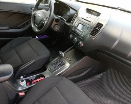 Серый Киа Черато, объемом двигателя 1.8 л и пробегом 218 тыс. км за 9500 $, фото 4 на Automoto.ua