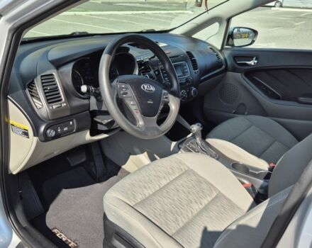 Серый Киа Черато, объемом двигателя 1.8 л и пробегом 215 тыс. км за 9100 $, фото 7 на Automoto.ua