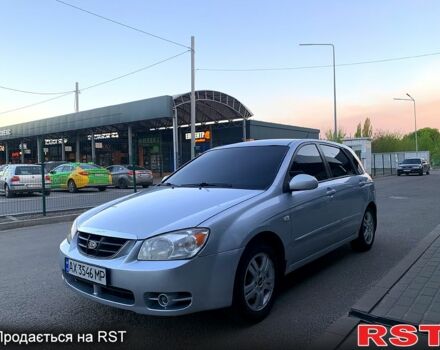 Серый Киа Черато, объемом двигателя 1.6 л и пробегом 190 тыс. км за 3850 $, фото 1 на Automoto.ua