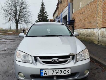 Серый Киа Черато, объемом двигателя 1.6 л и пробегом 200 тыс. км за 3550 $, фото 1 на Automoto.ua