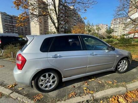 Кіа Черато 2006 у Києві на Automoto.ua Сірий Кіа Черато, об'ємом двигуна 1.59 л та пробігом 280 тис. км за 3300 $, фото 1 на Automoto.ua