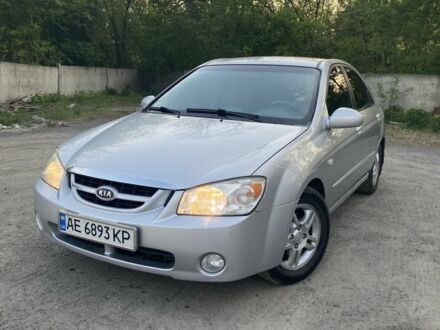 Киа Черато 2006 в Днепре (Днепропетровске) на Automoto.ua Серый Киа Черато, объемом двигателя 2 л и пробегом 220 тыс. км за 4499 $, фото 1 на Automoto.ua