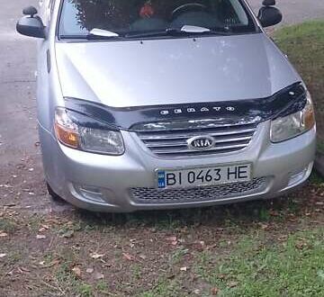 Серый Киа Черато, объемом двигателя 1.59 л и пробегом 180 тыс. км за 3950 $, фото 1 на Automoto.ua