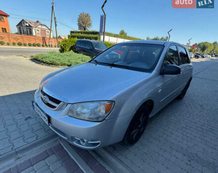 Серый Киа Черато, объемом двигателя 1.59 л и пробегом 225 тыс. км за 2400 $, фото 1 на Automoto.ua