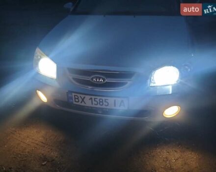 Серый Киа Черато, объемом двигателя 2 л и пробегом 230 тыс. км за 2600 $, фото 1 на Automoto.ua