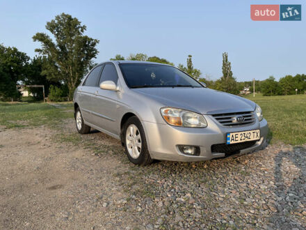 Кіа Черато 2007 у Дніпро (Дніпропетровську) на Automoto.ua Сірий Кіа Черато, об'ємом двигуна 1.98 л та пробігом 269 тис. км за 4300 $, фото 1 на Automoto.ua