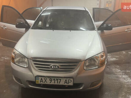 Серый Киа Черато, объемом двигателя 1.6 л и пробегом 274 тыс. км за 3500 $, фото 1 на Automoto.ua