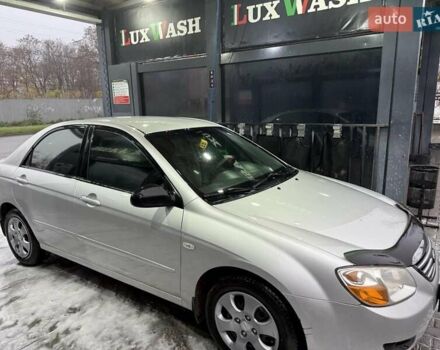 Серый Киа Черато, объемом двигателя 1.59 л и пробегом 205 тыс. км за 4600 $, фото 1 на Automoto.ua