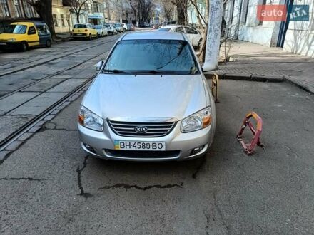 Киа Черато 2008 в Одессе на Automoto.ua Серый Киа Черато, объемом двигателя 2 л и пробегом 257 тыс. км за 4900 $, фото 1 на Automoto.ua