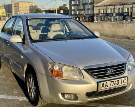 Серый Киа Черато, объемом двигателя 2 л и пробегом 217 тыс. км за 3200 $, фото 1 на Automoto.ua