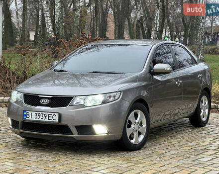 Серый Киа Черато, объемом двигателя 2 л и пробегом 178 тыс. км за 6450 $, фото 1 на Automoto.ua