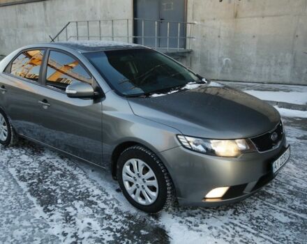 Серый Киа Черато, объемом двигателя 1.6 л и пробегом 420 тыс. км за 6500 $, фото 1 на Automoto.ua