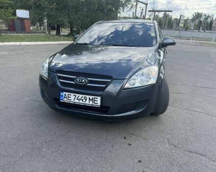 Серый Киа Черато, объемом двигателя 1.4 л и пробегом 169 тыс. км за 5500 $, фото 1 на Automoto.ua