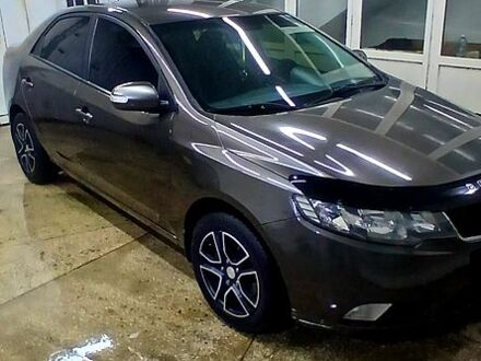 Серый Киа Черато, объемом двигателя 2 л и пробегом 250 тыс. км за 7200 $, фото 1 на Automoto.ua