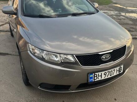 Сірий Кіа Черато, об'ємом двигуна 1.6 л та пробігом 197 тис. км за 7000 $, фото 1 на Automoto.ua