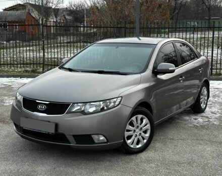 Серый Киа Черато, объемом двигателя 1.6 л и пробегом 167 тыс. км за 7700 $, фото 1 на Automoto.ua