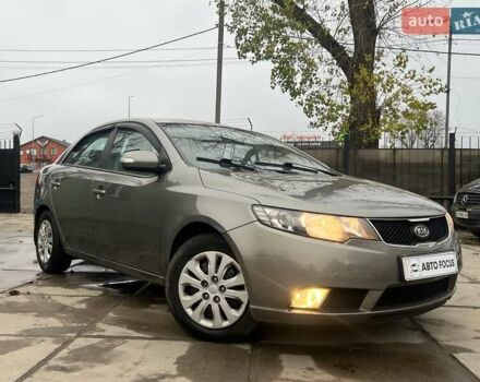 Сірий Кіа Черато, об'ємом двигуна 2 л та пробігом 198 тис. км за 6490 $, фото 1 на Automoto.ua