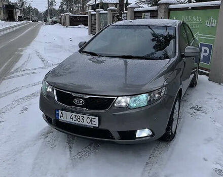 Серый Киа Черато, объемом двигателя 1.6 л и пробегом 173 тыс. км за 6100 $, фото 1 на Automoto.ua