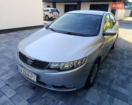 Сірий Кіа Черато, об'ємом двигуна 1.59 л та пробігом 243 тис. км за 4450 $, фото 1 на Automoto.ua