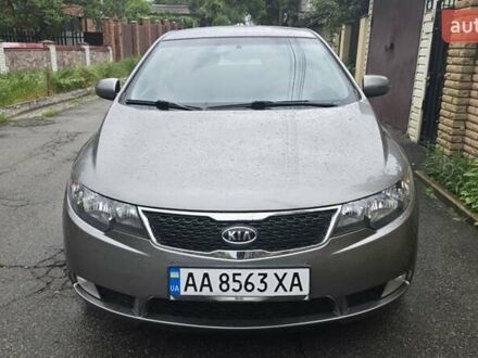 Кіа Черато 2011 у Києві на Automoto.ua Сірий Кіа Черато, об'ємом двигуна 2 л та пробігом 134 тис. км за 9100 $, фото 1 на Automoto.ua