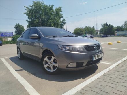 Киа Черато 2011 в Павлограде на Automoto.ua Серый Киа Черато, объемом двигателя 1.6 л и пробегом 215 тыс. км за 7000 $, фото 1 на Automoto.ua