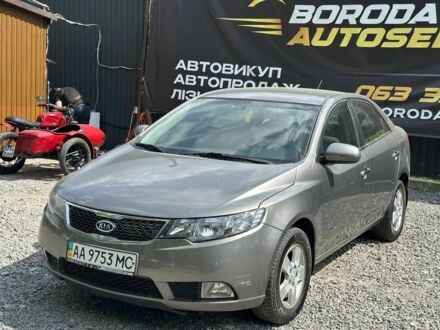 Киа Черато 2011 в Виннице на Automoto.ua Серый Киа Черато, объемом двигателя 2 л и пробегом 190 тыс. км за 6650 $, фото 1 на Automoto.ua
