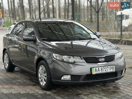Серый Киа Черато, объемом двигателя 1.6 л и пробегом 141 тыс. км за 9800 $, фото 1 на Automoto.ua