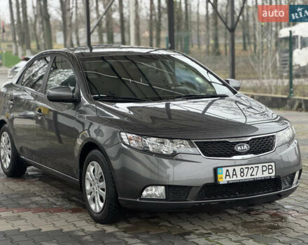 Серый Киа Черато, объемом двигателя 1.6 л и пробегом 141 тыс. км за 9800 $, фото 1 на Automoto.ua