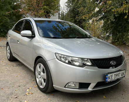 Серый Киа Черато, объемом двигателя 2 л и пробегом 172 тыс. км за 7500 $, фото 1 на Automoto.ua