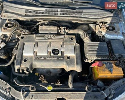 Синий Киа Черато, объемом двигателя 1.6 л и пробегом 350 тыс. км за 3000 $, фото 10 на Automoto.ua