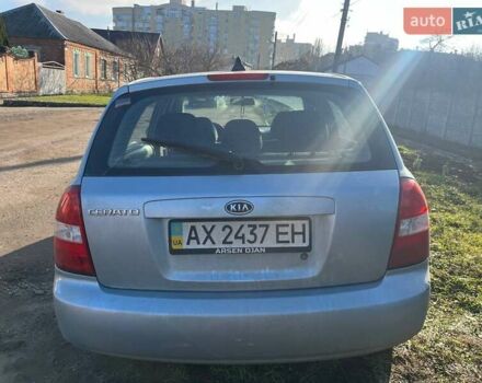 Синий Киа Черато, объемом двигателя 1.6 л и пробегом 350 тыс. км за 3000 $, фото 4 на Automoto.ua