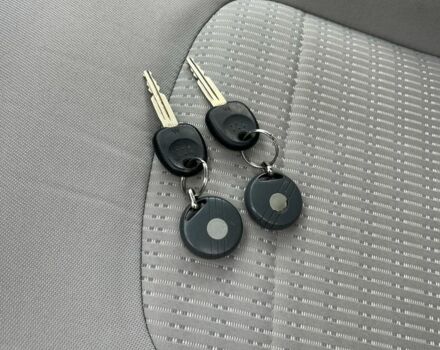 Синій Кіа Черато, об'ємом двигуна 1.6 л та пробігом 190 тис. км за 4500 $, фото 16 на Automoto.ua