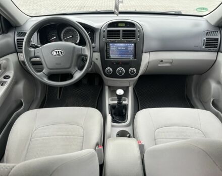 Синій Кіа Черато, об'ємом двигуна 1.6 л та пробігом 190 тис. км за 4500 $, фото 13 на Automoto.ua