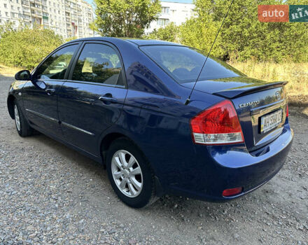 Синий Киа Черато, объемом двигателя 1.6 л и пробегом 150 тыс. км за 4500 $, фото 6 на Automoto.ua