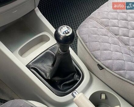 Синій Кіа Черато, об'ємом двигуна 2 л та пробігом 233 тис. км за 4690 $, фото 18 на Automoto.ua