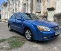 Синий Киа Черато, объемом двигателя 2 л и пробегом 270 тыс. км за 3500 $, фото 1 на Automoto.ua
