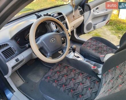 Киа Черато 2007 в Львове на Automoto.ua Синий Киа Черато, объемом двигателя 2 л и пробегом 200 тыс. км за 4800 $, фото 7 на Automoto.ua